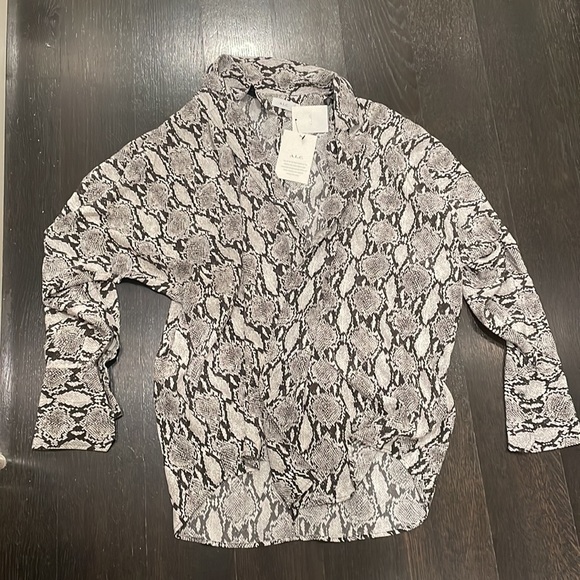 A.L.C. Noreen Python snake print silk oversized blouse NWT - Picture 3 of 16